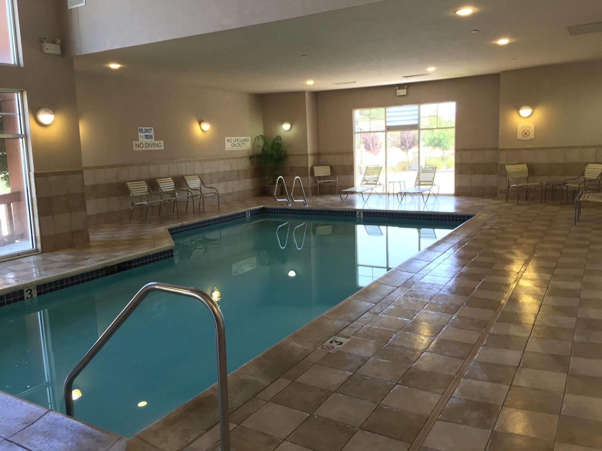 Fairfield Inn & Suites By Marriott Fairfield Napa Valley Area Екстер'єр фото